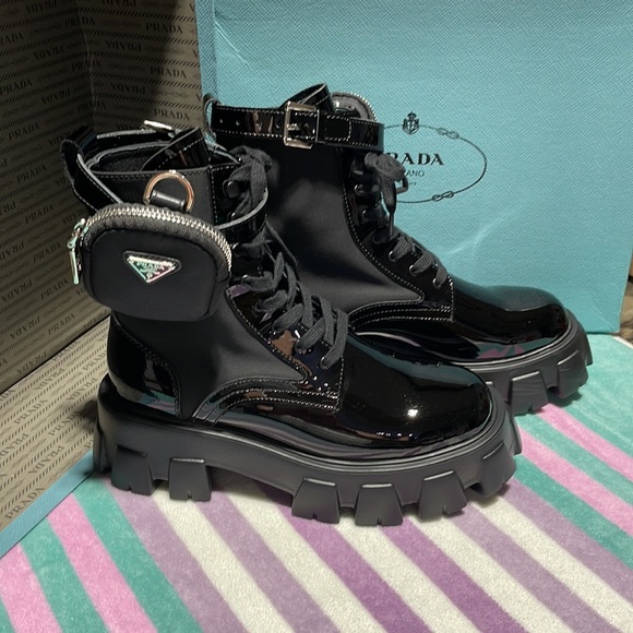 PRADA Women’s black patent leather combat boots with certificate of authenticity - Picture 3 of 16